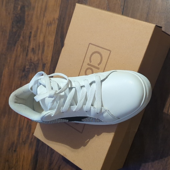 Women shoe - Picture 2 of 3